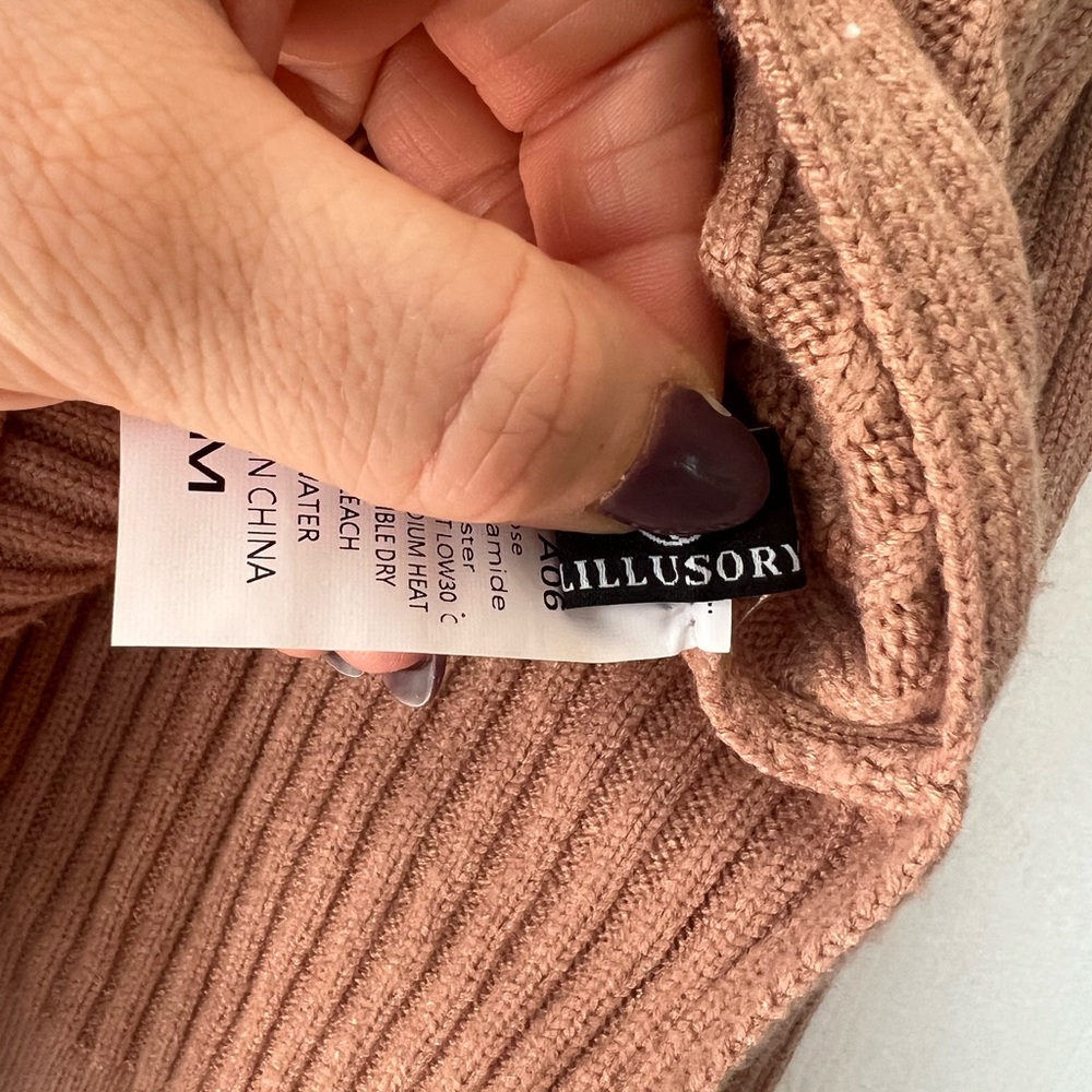 Women’s Lillusory Tan Turtleneck. - Picture 5 of 7